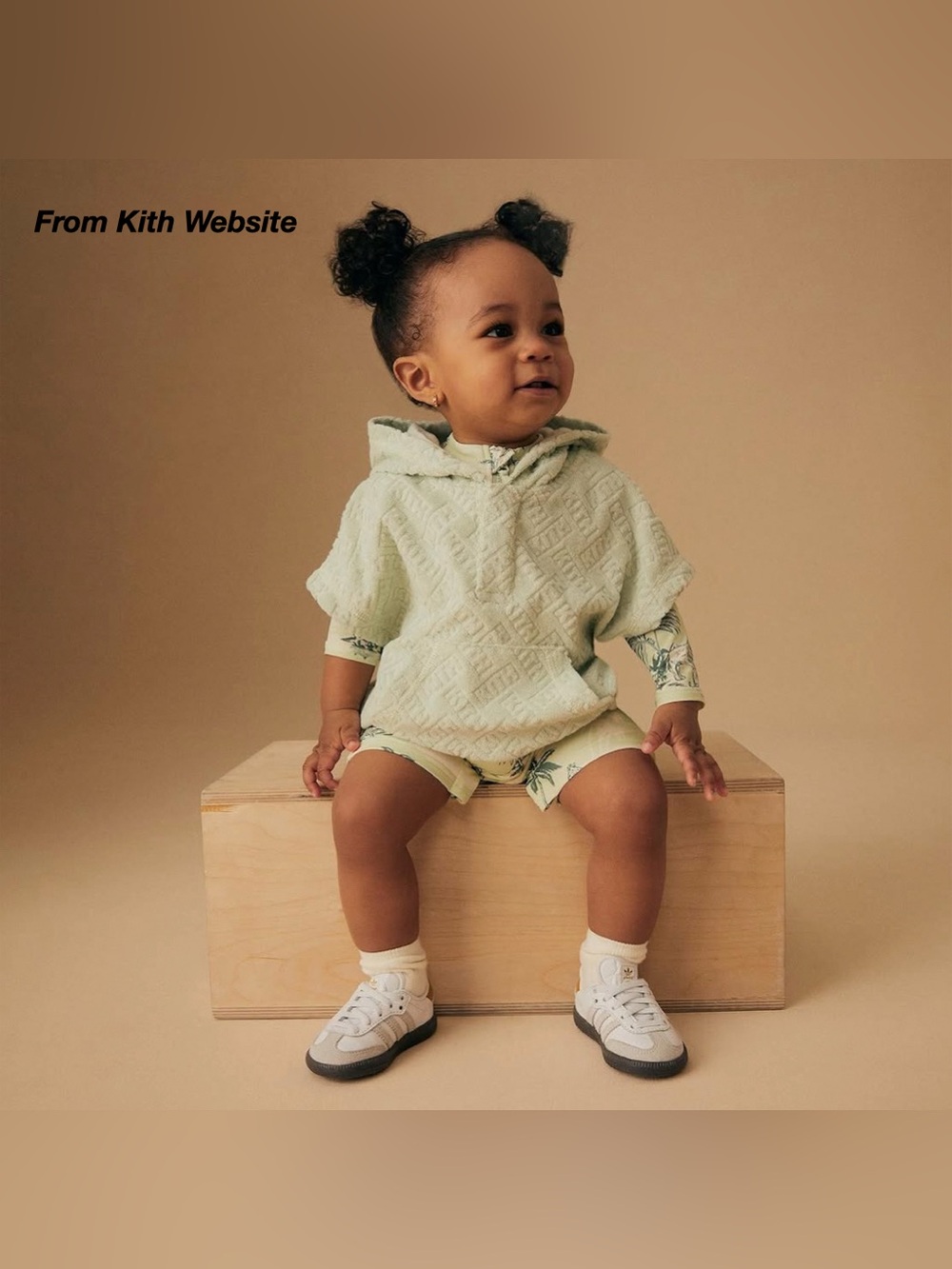 EUC: KITH KIDS MONOGRAM TERRY SWIM PONCHO IN MINT/SAGE GREEN (6-12M)